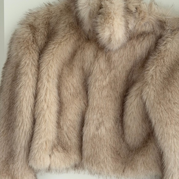 H&M Soft Tan Teddy Jacket - Picture 2 of 4